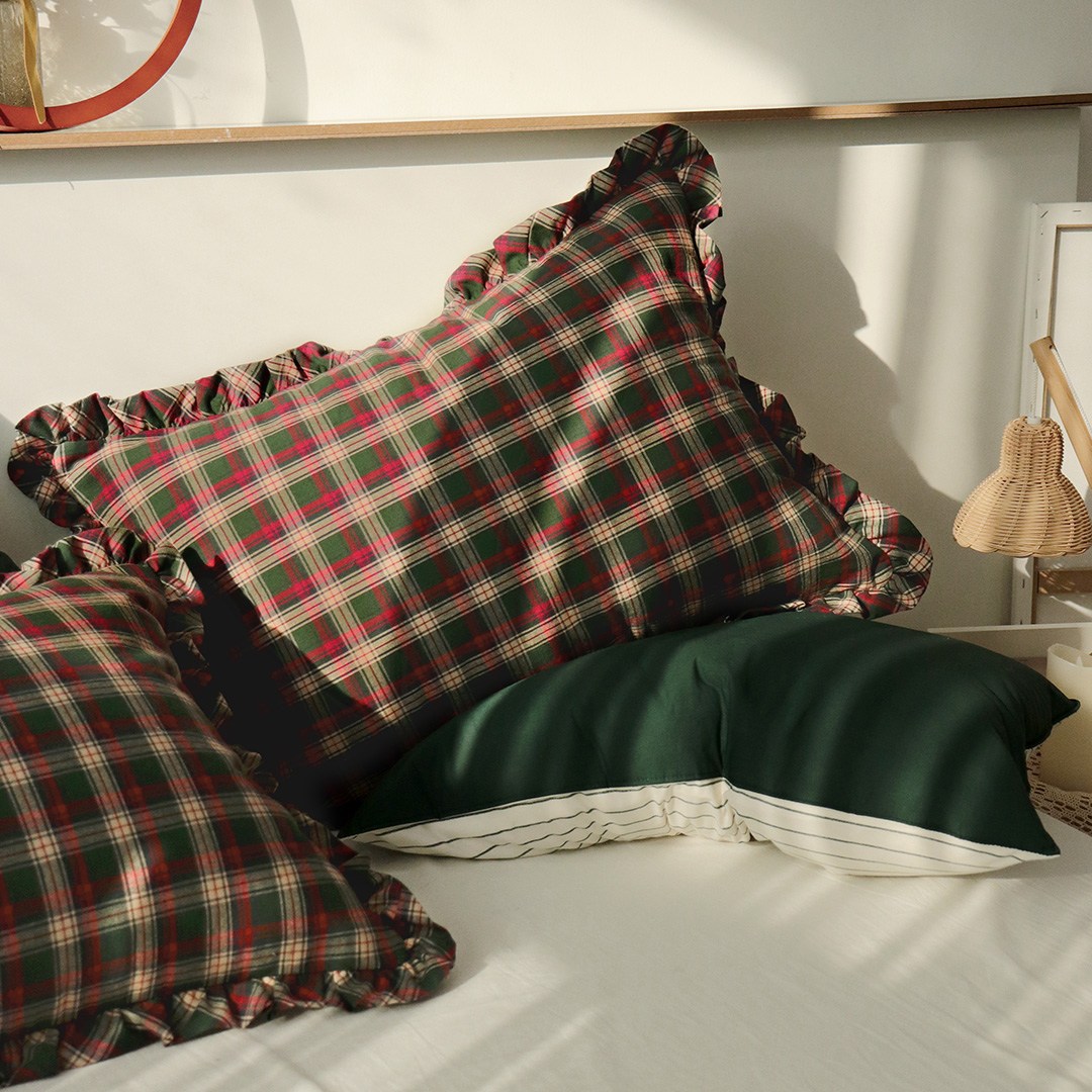 홀리데이 체크 프릴 베개커버 25,500원