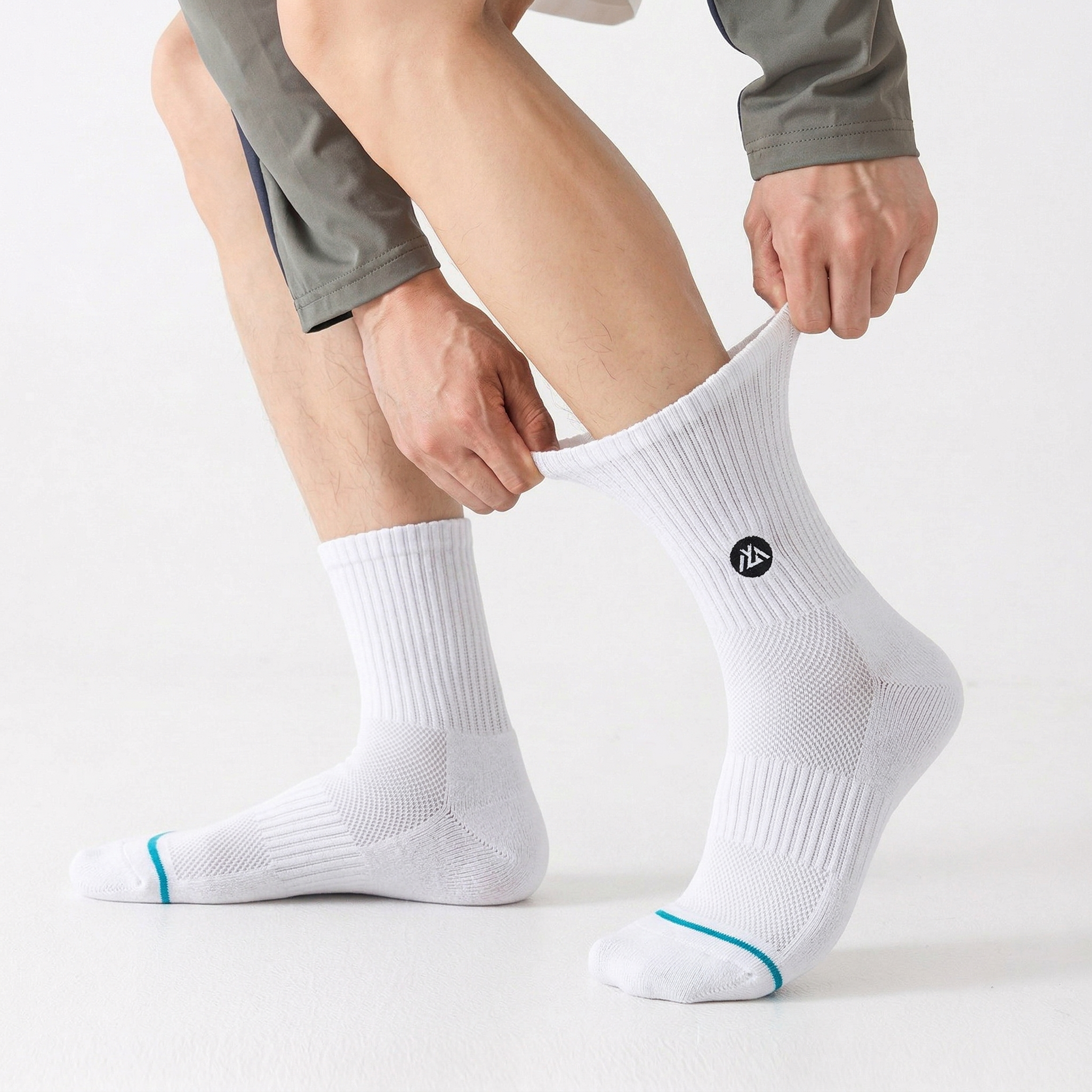 ZHEYE 고밀도 러닝 양말 마라톤 등산 스포츠 기능성 메쉬 장목, 2개, 흰색 19,700원