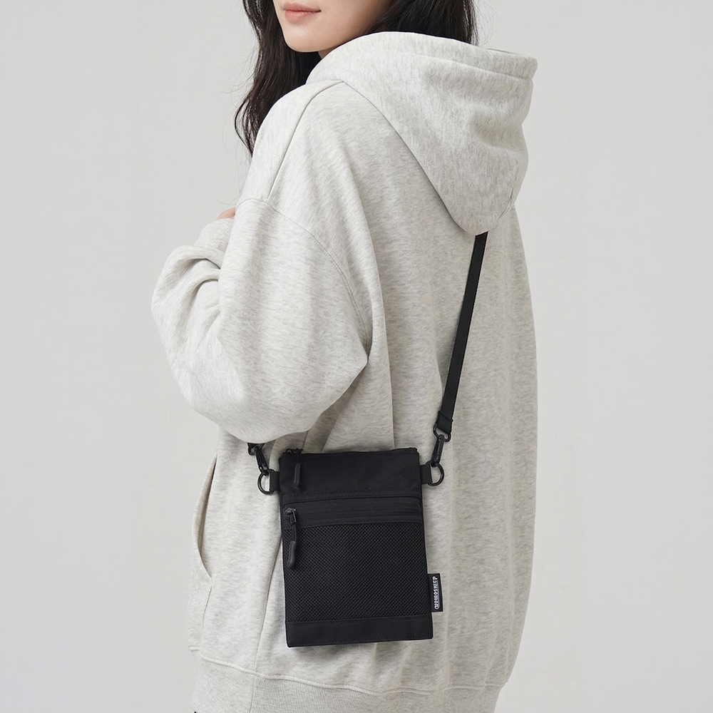 [담앤드솜 담솜온] 네트 미니 크로스백 여행용 슬링백 힙색 메신저백 사코슈백 생활방수 남녀공용 17,900원