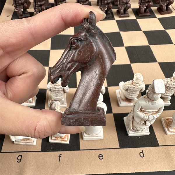 고급체스 원목체스판 Terra Cotta Warriors 앤티크 큰 체스 조각 가죽 보드 수제 캐릭터 58,240원