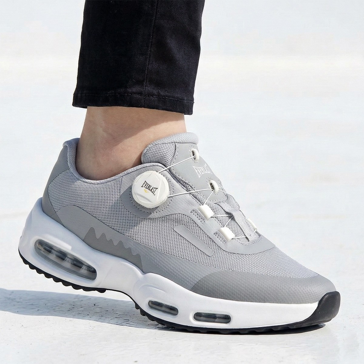 에버라스트 발편한 운동화 에어 다이얼 워킹화 미끄럼방지 트레일 러닝화 여성 남성 메쉬 경량 런닝화 조깅화 실내 가벼운 헬스 신발 트레킹화 골프 운동화 파크 골프화 59,500원