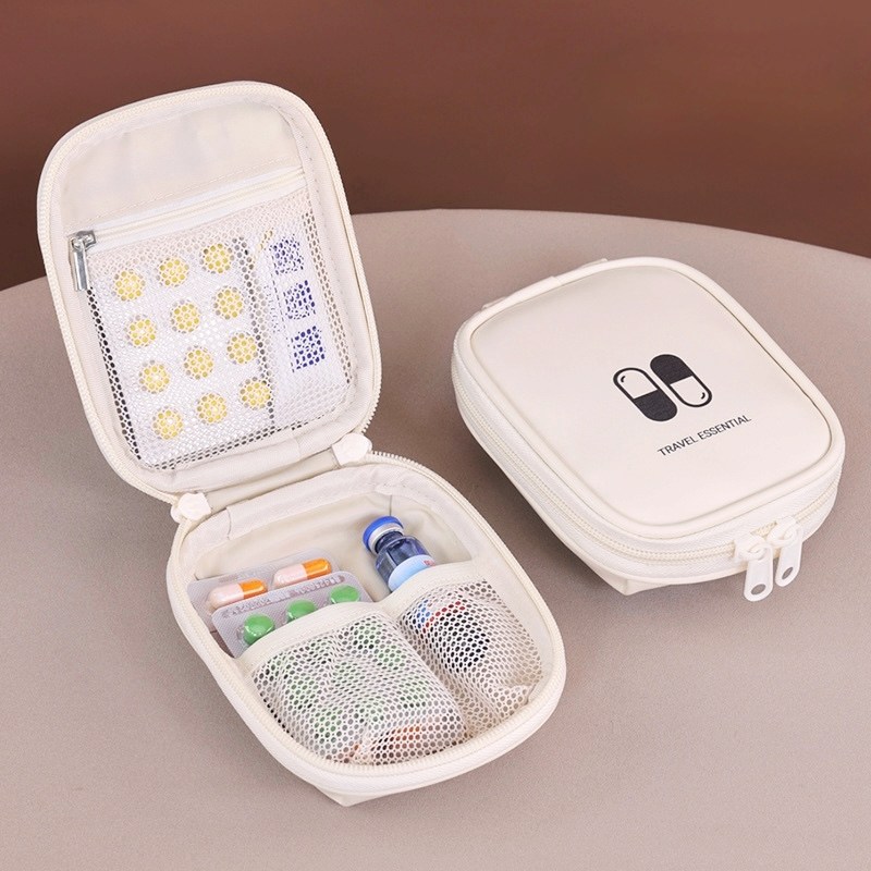 미소데이샵 휴대용 약 파우치 여행 9,800원
