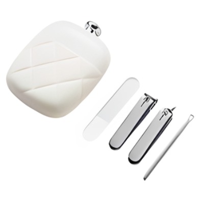 유즈나인 프리미엄 정밀 컷 휴대용 손톱깎이 귀이개 4종 세트, 1개, 오프화이트 13,500원