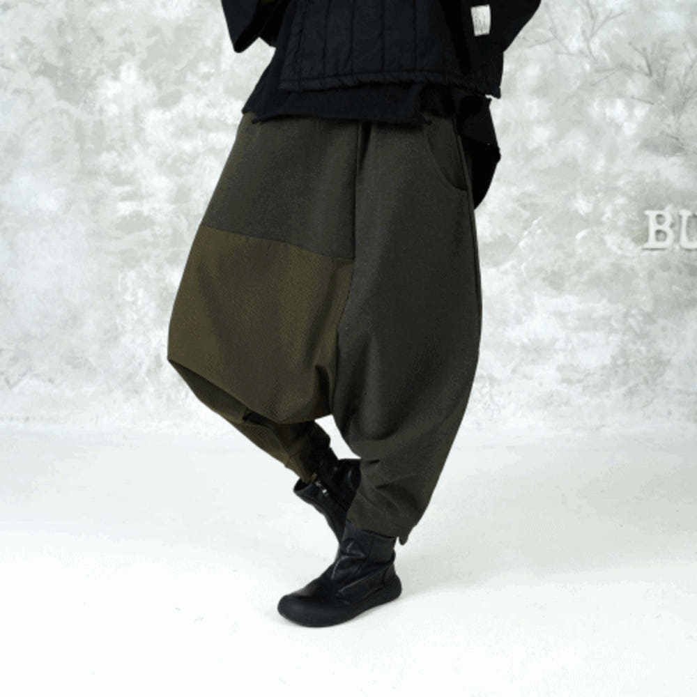 벅시루 카키 매니아 조각 면스판 봄가을 허리밴딩 여성 체형커버 하렘팬츠 51,400원