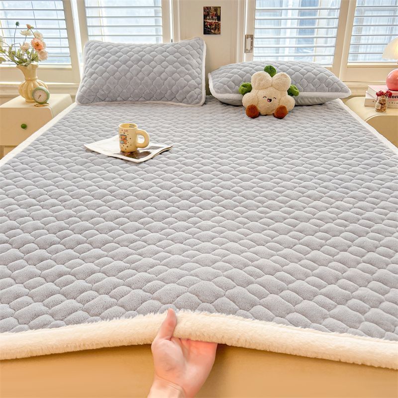 혜령스토어스  고정밴드 있는 포근한 고급형 침대매트 28,500원