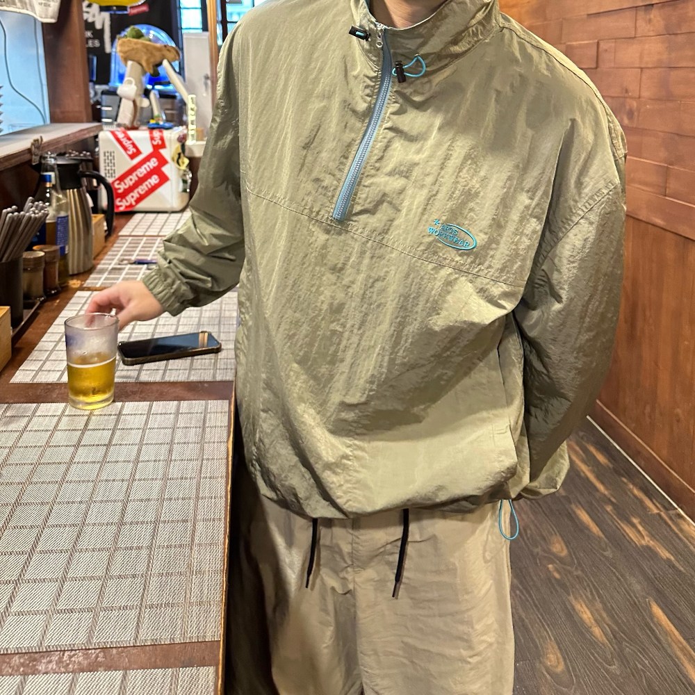 나일론 얇은 바람막이 아노락 스트링 크롭 오버핏 남자바람막이 러닝 장마 사계절 헬스 운동 원마일웨어 맨투맨 긴팔 티셔츠 비치웨어 빅사이즈 65,000원