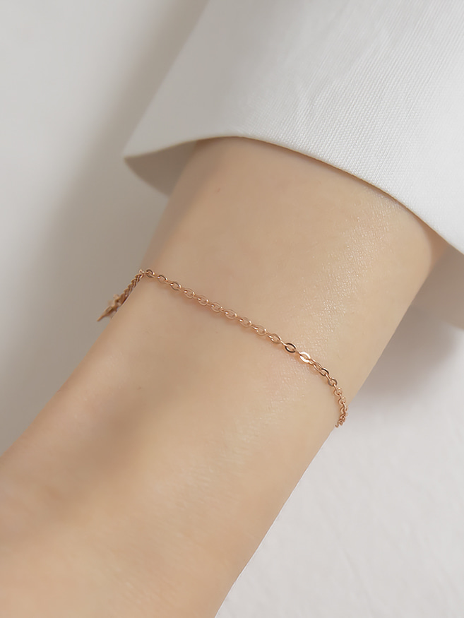 모두디자이너 실버925 베이직 심플 슬림 체인 실팔찌 04 27,500원