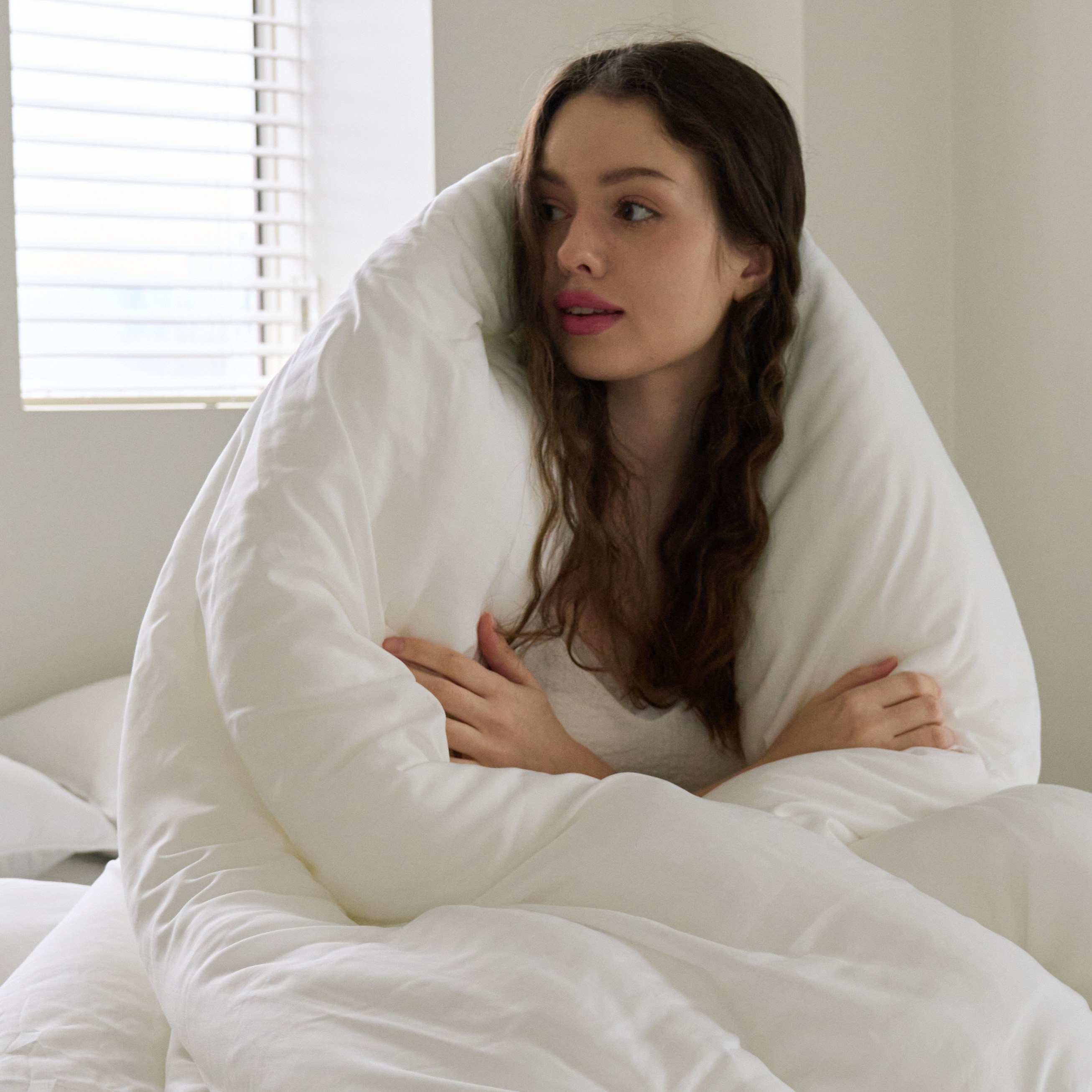 국내생산 에그룸 시그니처 모달이불 실크 촉감 모달100% 차렵 침구 호텔 이불 4color 143,840원