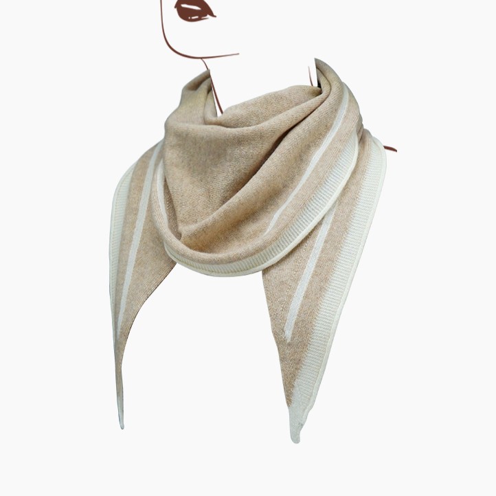 [백화점A/S] 루이까또즈 목도리 여성머플러 울 캐시미어 쁘띠 삼각 니트머플러 트리마리 베이지 - 1CSJBR232BE 보증서 제공 선물포장 빠른배송 149,000원