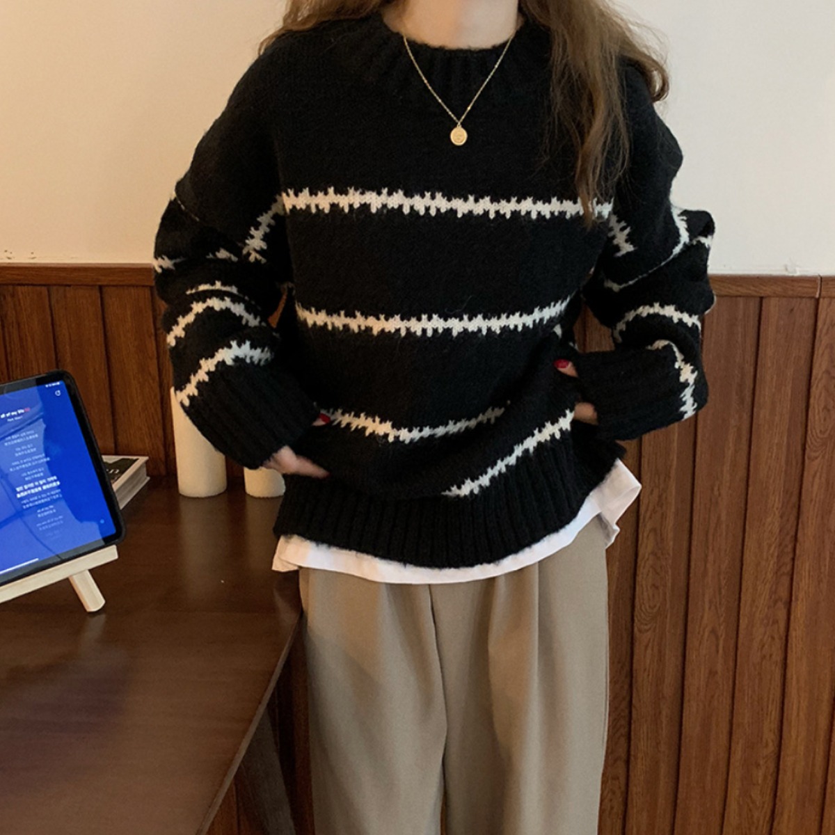 프존 봄 가을 간절기 긴팔 스트라이프 루즈핏 하프 터틀넥 스웨터 39,800원