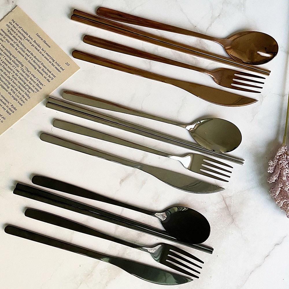 공감스토어 연마제 없는 올스텐304 모던 커트러리 디너 양식기 1인세트(숟가락,젓가락,포크,나이프), 커트러리 블랙, 1개, 블랙 9,900원