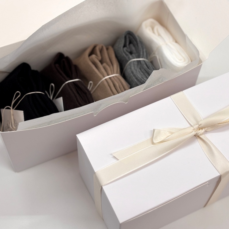 목스라운드 남성용 신사 데일리 중목 무지 5종 양말 선물 세트 리본 상자 15,900원