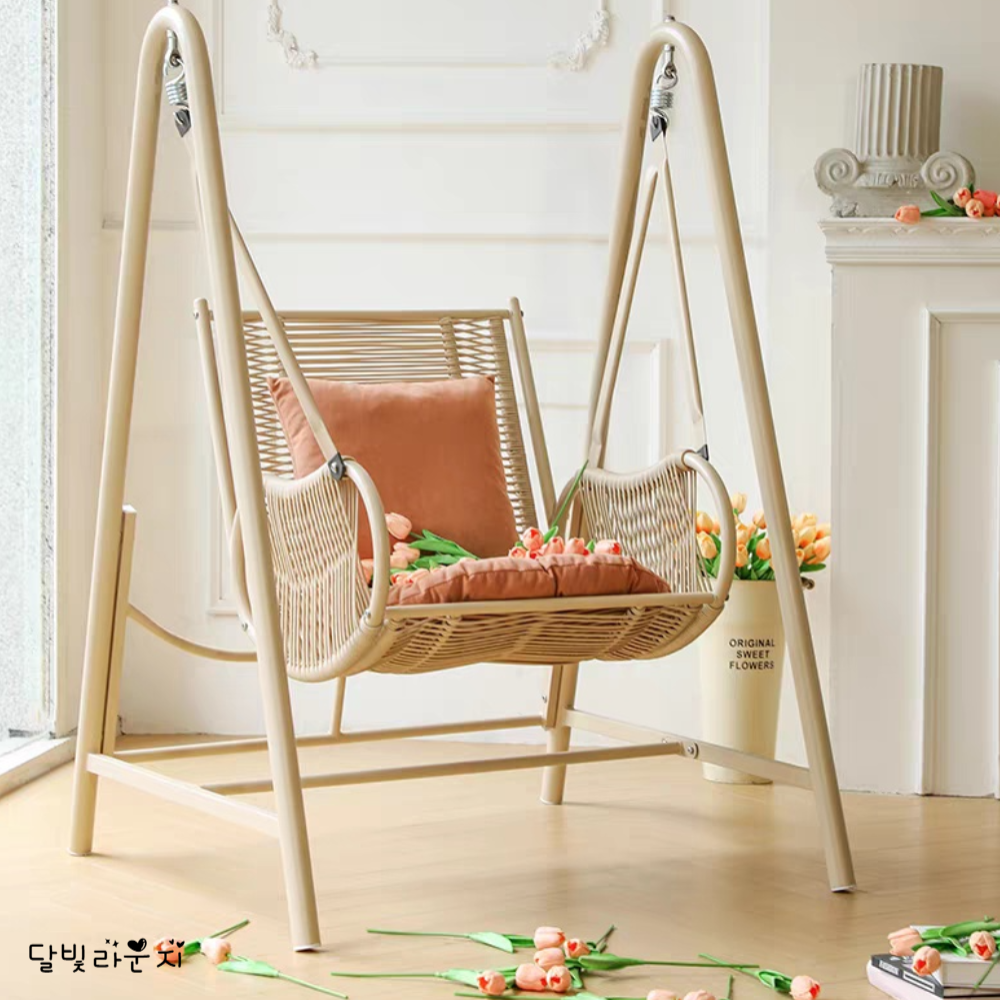 달빛라운지 감성자극 흔들의자 안락의자 인테리어 휴식용 1인용 그네 편한 야외 카페 테라스 310,000원