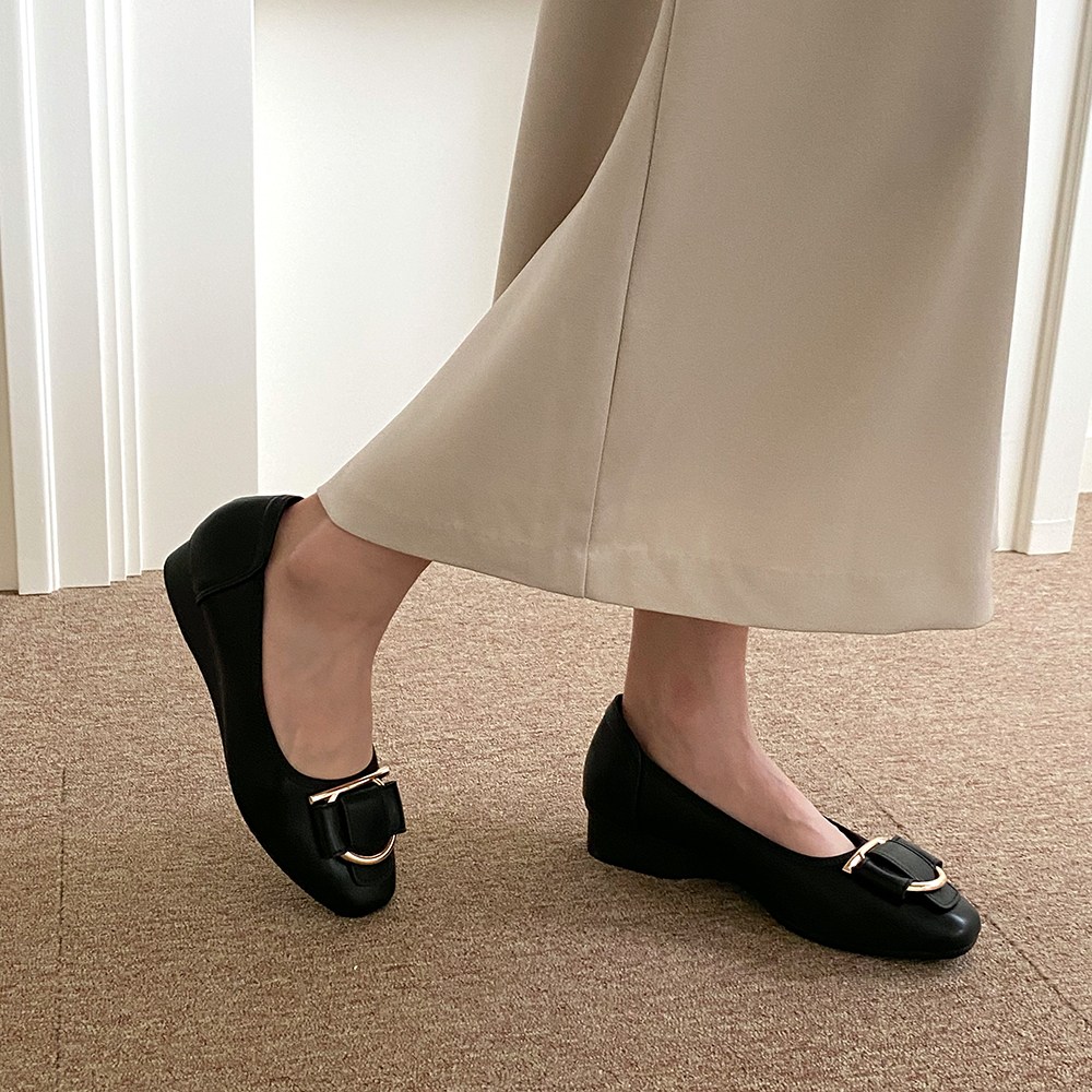 슈리오 여성 심플 포인트 데일리 로퍼 4cm 37,900원