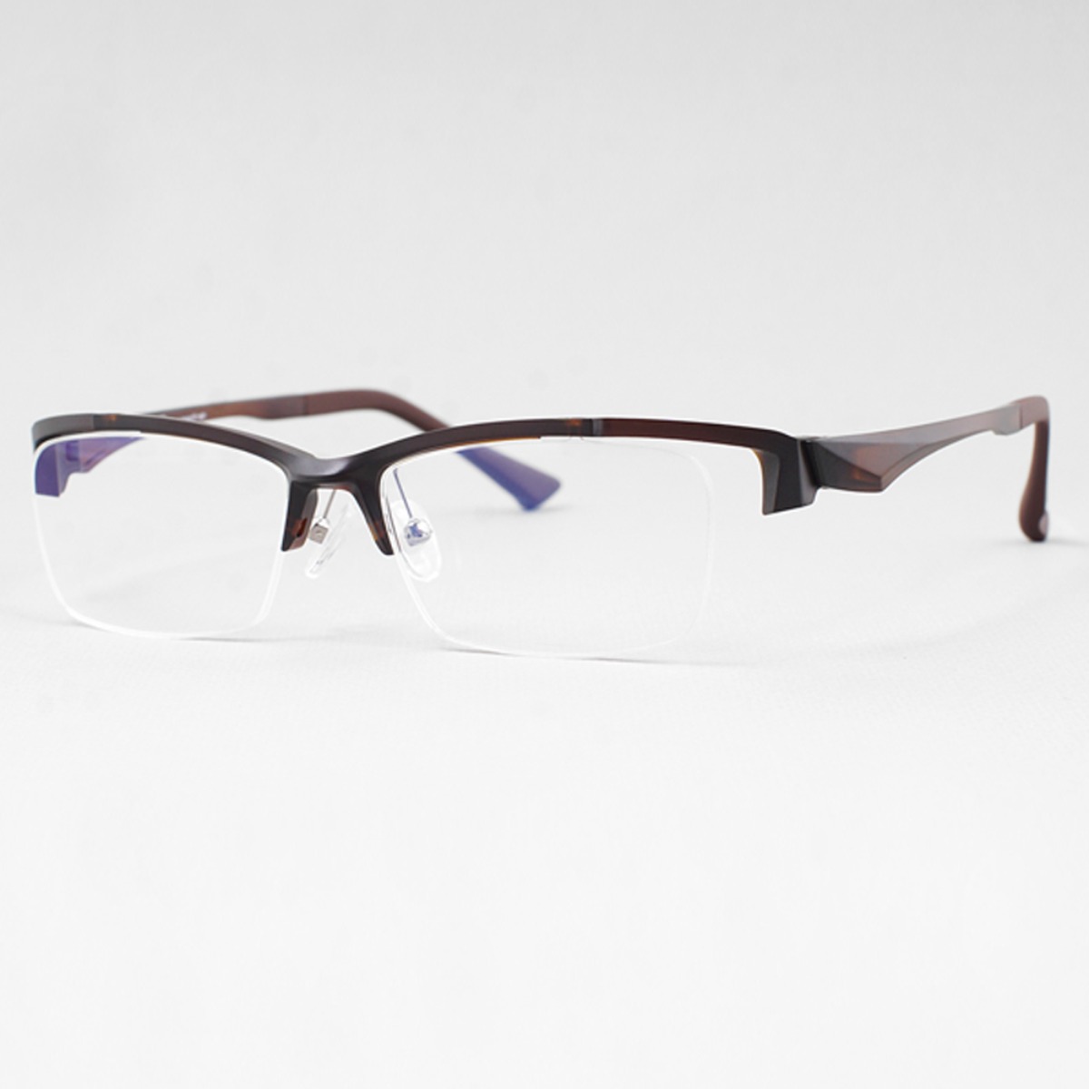 하루홀릭 국내생산 남자 사각 오버사이즈 초경량 울템 소재 고글타입 반무테안경 48,000원