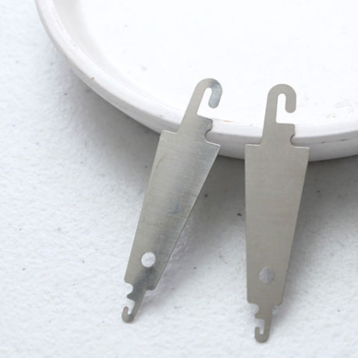 짱패브릭 철제수동실끼우개 실끼우개, 4개, 단일색상 1,000원