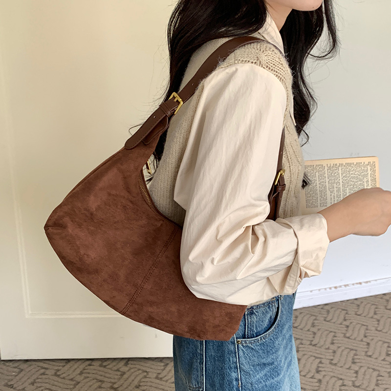 KDNC 여성 스웨이드 가방 캐주얼 스웨이드 숄더 겸 크로스백 23,800원