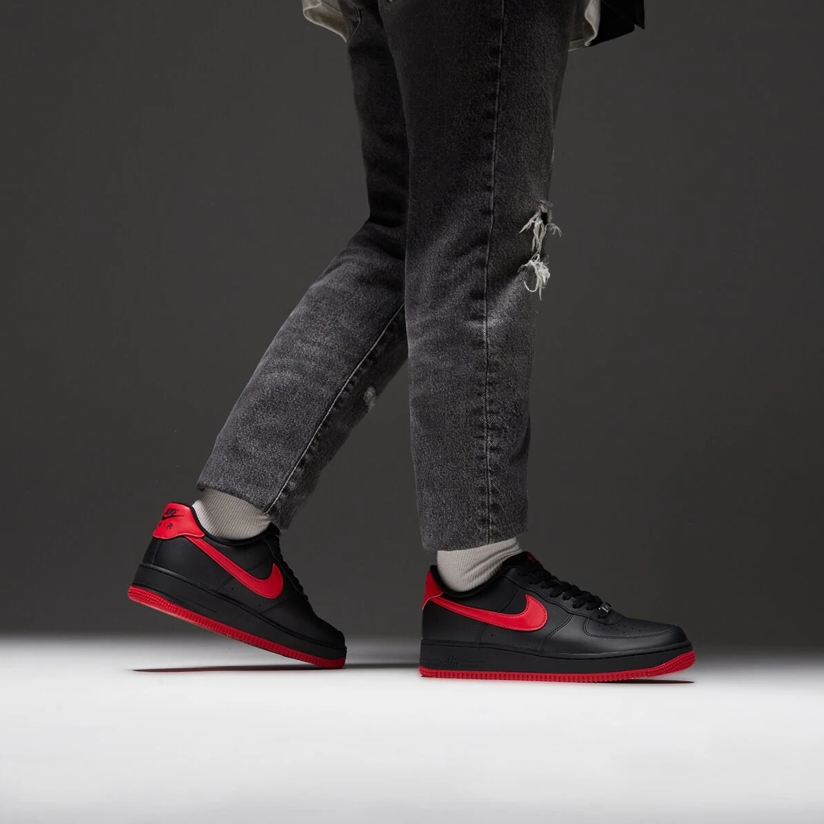 나이키 에어포스1 로우 브레드 블랙 레드 검빨 FJ4146-002 228,000원